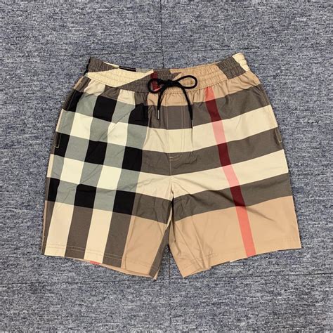 burberry shorts men outfit